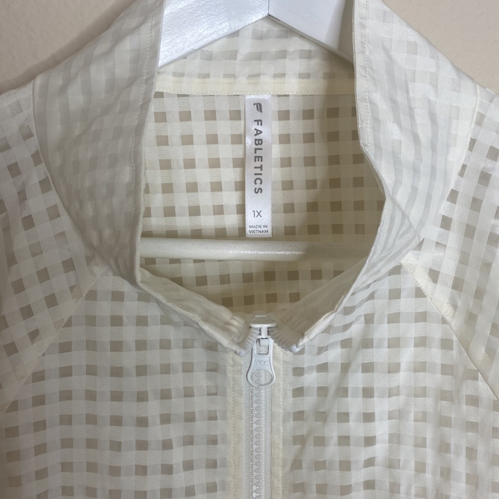 Fabletics Cleo Lightweight Zip Jacket - Picture 5 of 6